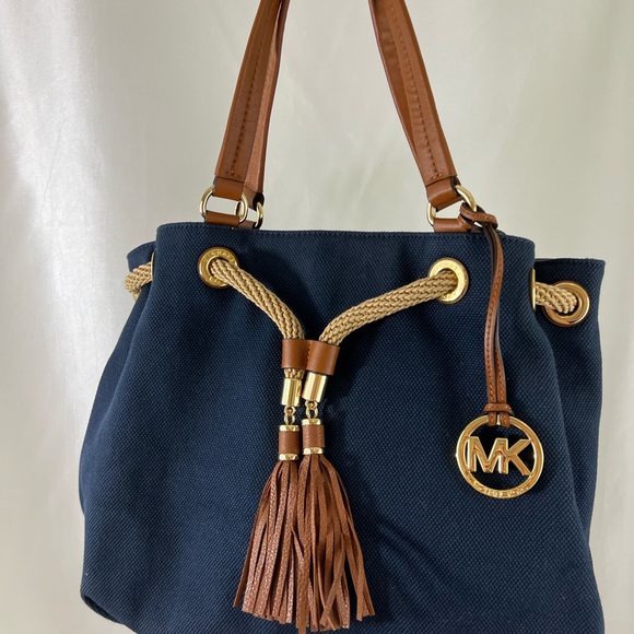 Michael Kors Handbags - Michael Kors Purse